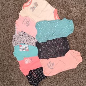 9 bodysuits - 6 months